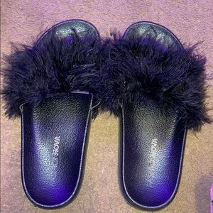 Fashion nova slides